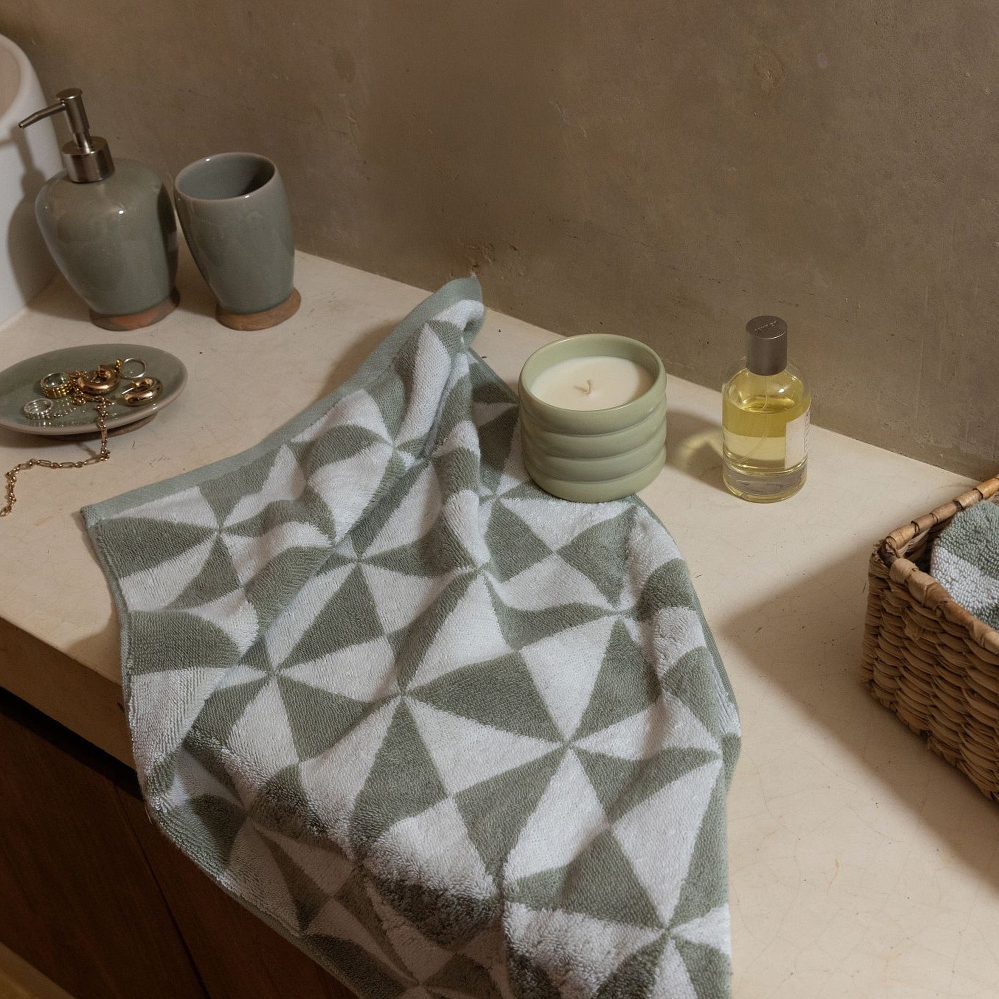 Umbra Australian Cotton Towels – 600 GSM | Italic